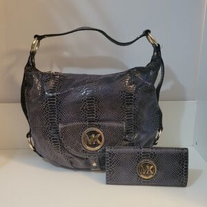 Michael kors purse and wallet
